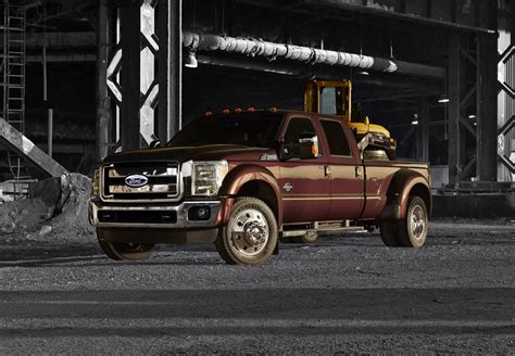 2015 Ford Super Duty F 450 Boasts 31200 Pounds Towing Capacity