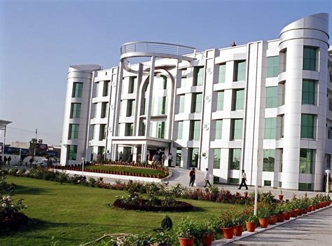 DIVINE HEART HOSPITAL Lucknow - Book Appointment | Joon Square