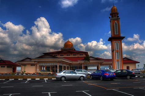 Do you want to know the entry ticket price for bandar bukit puchong? PENTAS HIDUP AURORA: Ustaz Ismail Kamus kongsi ilmu di Puchong