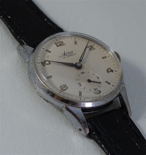 Sold C1950 Avia 15 Jewels Birth Year Watches
