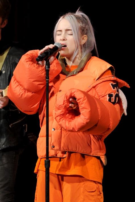 Billie Eilish Wears Baggy Clothes So People Cant Judge Her Body