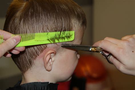 How To Cut Boys Hair Shwinandshwin