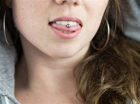 Not Your Mothers Jewelry 5 Reasons Tongue Piercings Are Dangerous General And Cosmetic