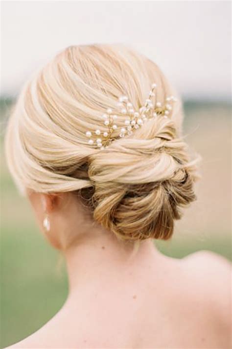 From winter celebrations to summer extravaganzas, the weather alone makes us worry about what to do with our. 30 CHIC AND EASY WEDDING GUEST HAIRSTYLES - My Stylish Zoo