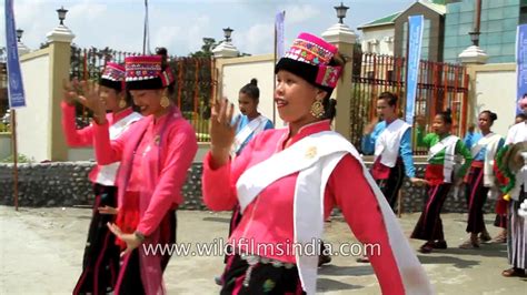 Folk Dancers Perform Khamti Dance At Arunachal University Youtube