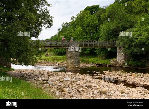 Footbridge Over River Swale Scenic Countryside Low Shallow Water