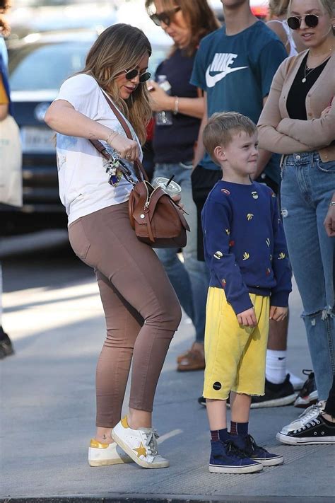 Hilary Duff Was Spotted Out In Beverly Hills With Her Son Luca Comrie 02182018 3 Lacelebsco
