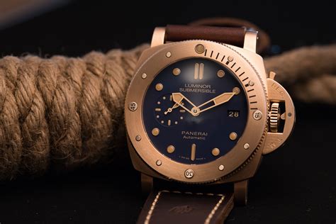 Panerai Luminor Submersible Pam 00671 With Blue Dial Hands On Review