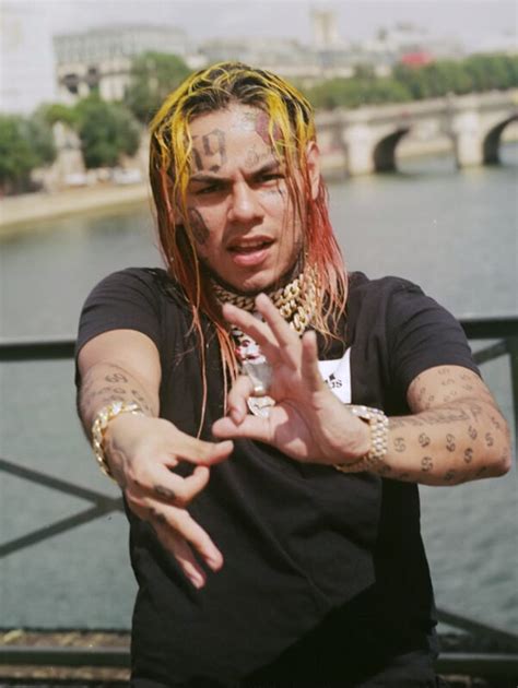 6ix9ines Net Worth A Look At How The Controversial Rapper Earns His