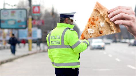 De când a avut loc acest incident, toată presa încearcă să afle şi să ofere mai multe informaţii. MITĂ PIZZA. 14 polițiști de la Rutieră, trimiși în ...