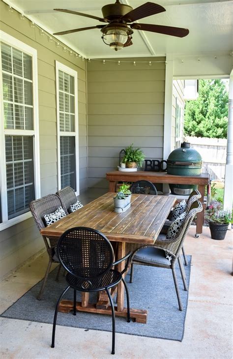 Diy Farmhouse Outdoor Patio Table Made With 2×4s For Less Than 60