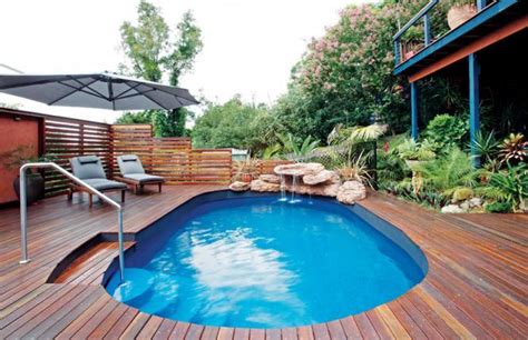 There's something to suit anyone's price range when selecting an above ground relaxing above ground swimming pool: Beautiful above ground pool - Outdoor Decorations ...