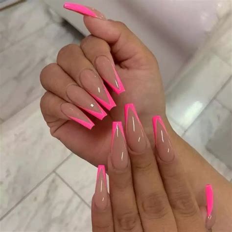 Pink Press On Nails The Custom Movement In 2021 Pretty Acrylic