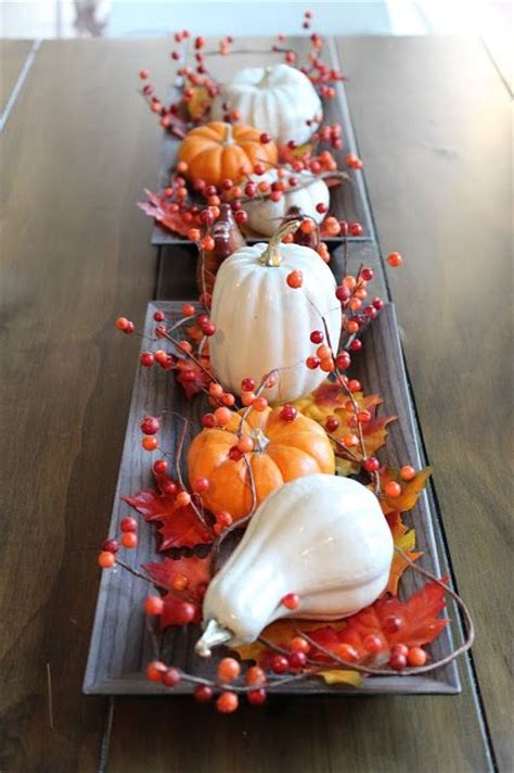 35 Eye-Catching Thanksgiving Centerpiece Ideas - DigsDigs