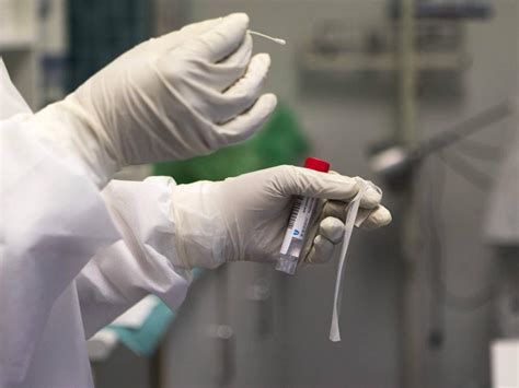 PCR anal de coronavirus qué es cómo se hace a quién eficacia