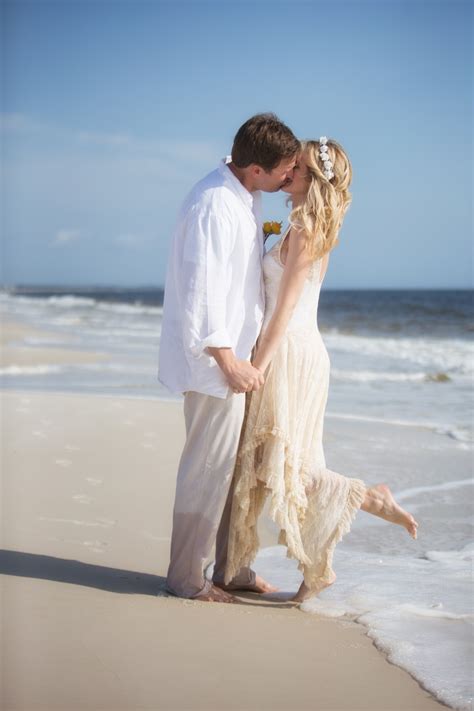 Ingetting married, overseas weddings, wedding dresses, wedding tips and ideas, weddings in spain. Weddings - Mexico Beach