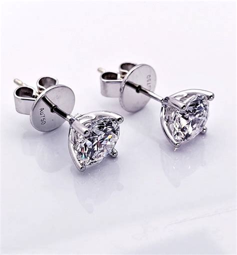 Quality Diamond Stud Earrings 1 Carat Each 18k Gia Diamond Banque