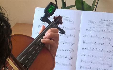 How To Tune A Violin For Beginners Cracking The Violin Tuning Code