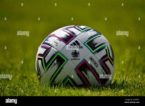 Official Match Ball Of Uefa Euro 2020 2021 Adidas Uniforia Germany