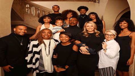 Eddie Murphy Poses With All 10 Of His Children Including 3 Week Old