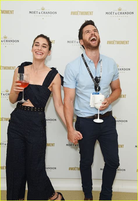 Photo Lizzy Caplan Tom Riley Married 04 Photo 3950193 Just Jared
