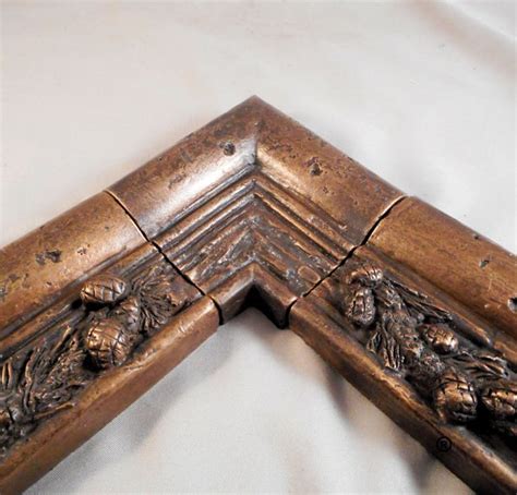 Chair rail is available in various patterns and sizes. Chair Rail Corner (Bronze)