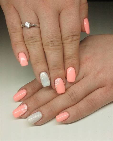 20 Stylish Peach Nail Designs For Christmas Eve Naildesigncode