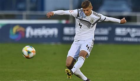 Hier erfahren sie, wo sie die partie live im tv und stream sehen. U17-EM: Deutschland gegen Österreich heute live im TV und ...