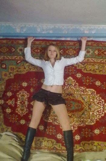 hilarious pics  russian girls posing  glamour shots