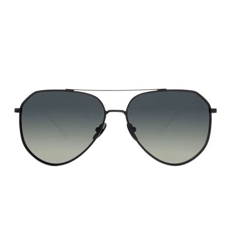 A popular combination is a dark gray base tint or polarized gray tint with a silver mirror finish. Dash - Black + Grey Gradient + Polarized | Black aviator ...