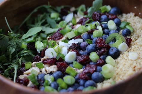 Blueberry Quinoa Salad With Maple Ginger Dressing Trendeing