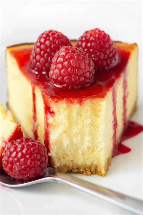You are at:home»gluten free»white chocolate & raspberry cheesecake recipe. White Chocolate Raspberry Cheesecake | Foodtasia