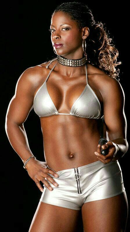 Shaniqua Muscular Women Women S Wrestling Wwe Divas