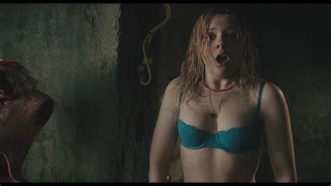 Nackte Abigail Breslin In The Call