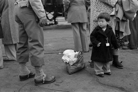 japanese relocation during wwii 30 heartbreaking photos of japanese