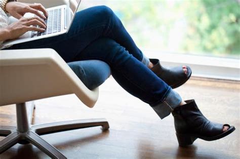 Sitting With Your Legs Crossed 4 Reasons To Stop — Now
