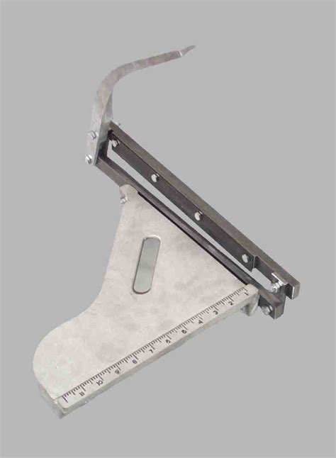 The average price for tile saws ranges from $50 to $3,000. TILE CUTTER, FLOOR, VCT - Broadway Rental Equipment Co