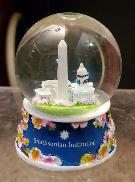 Smithsonian Snow Globes Collection Decor Decoration Decorating Deco