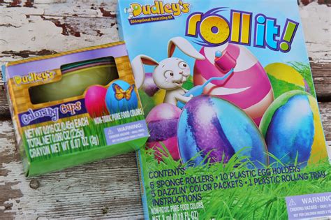 Use Plastic Eggs For No Break Roll Dyed Easter Decorations