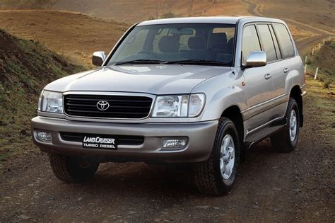Toyota Land Cruiser 100 Series Used Review 1998 2002 Carsguide