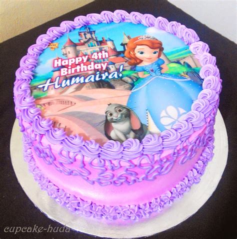 Yikes!} earlier this month and while we had lots of birthday festivities in disney world (on our trip a few weeks ago) we hadn't had a chance to celebrate with all of our family until this past. Sofia the First : Happy 4th Birthday Humaira ! | cupcake huda