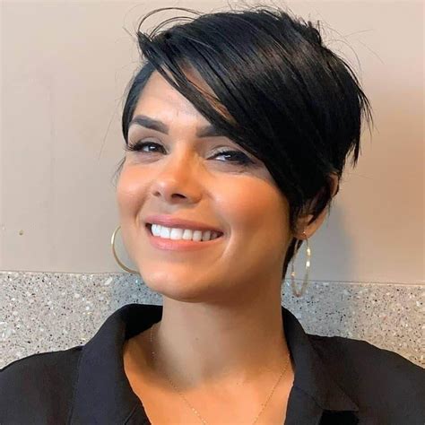It can be short all over or longer in the front, asymmetrical or choppy or textured or smooth. 2021 Short Haircut - 25+ | Hairstyles | Haircuts