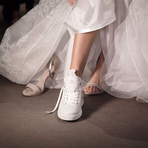 Check spelling or type a new query. Sneakers da sposa Gli stilisti sono pronti per rendere ...