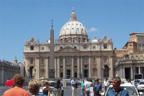 Vatikan Negara Terkecil Di Dunia Favorit Wisatawan