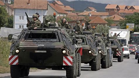 Bundeswehr Reduziert Truppenst Rke Im Kosovo Der Spiegel