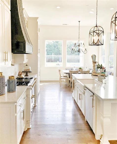 Friday Favorites Blue And White Forever Stunning Kitchens Kitchen