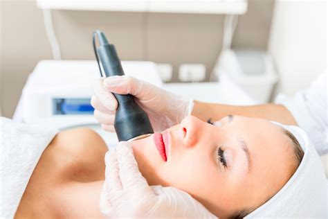 This is perfectly normal in this day and how it works is the flame breaks of the hair when the heat passes the roots. Body Hair Removal Guide: The Latest Lasers, Razors, and ...