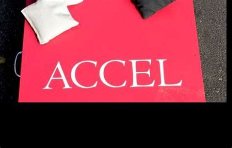 Vi blev väldigt goda vänner och när hon fick en hjärnblödning var det självklart för mig att hjälpa till och vara mycket med henne. Accel Partners lève 500 millions de dollars : priorité aux ...