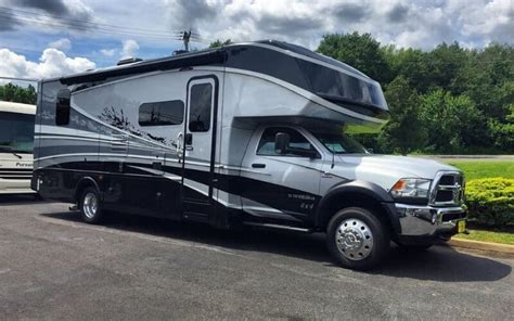 Today i am super excited were taking a look at the cheapest class c with bunk beds you can buy for 2020 from. 8 Awesome Class C Motorhome Floorplans With Bunk Beds