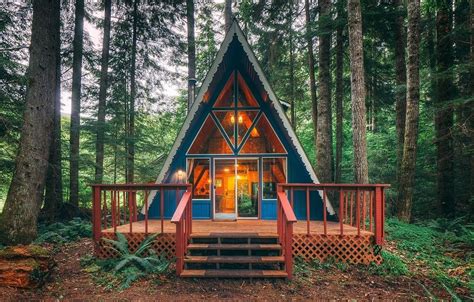 Choose from more than 166 properties, ideal house rentals for families, groups and couples. A-frame cabin in Ashford, WA : CozyPlaces